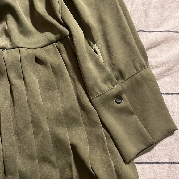 Pleated Green Dress - Picture 4 of 6